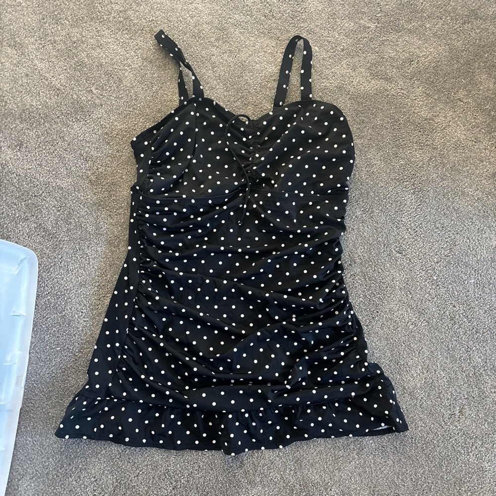 Black Polka Dot Ruched swimsuit